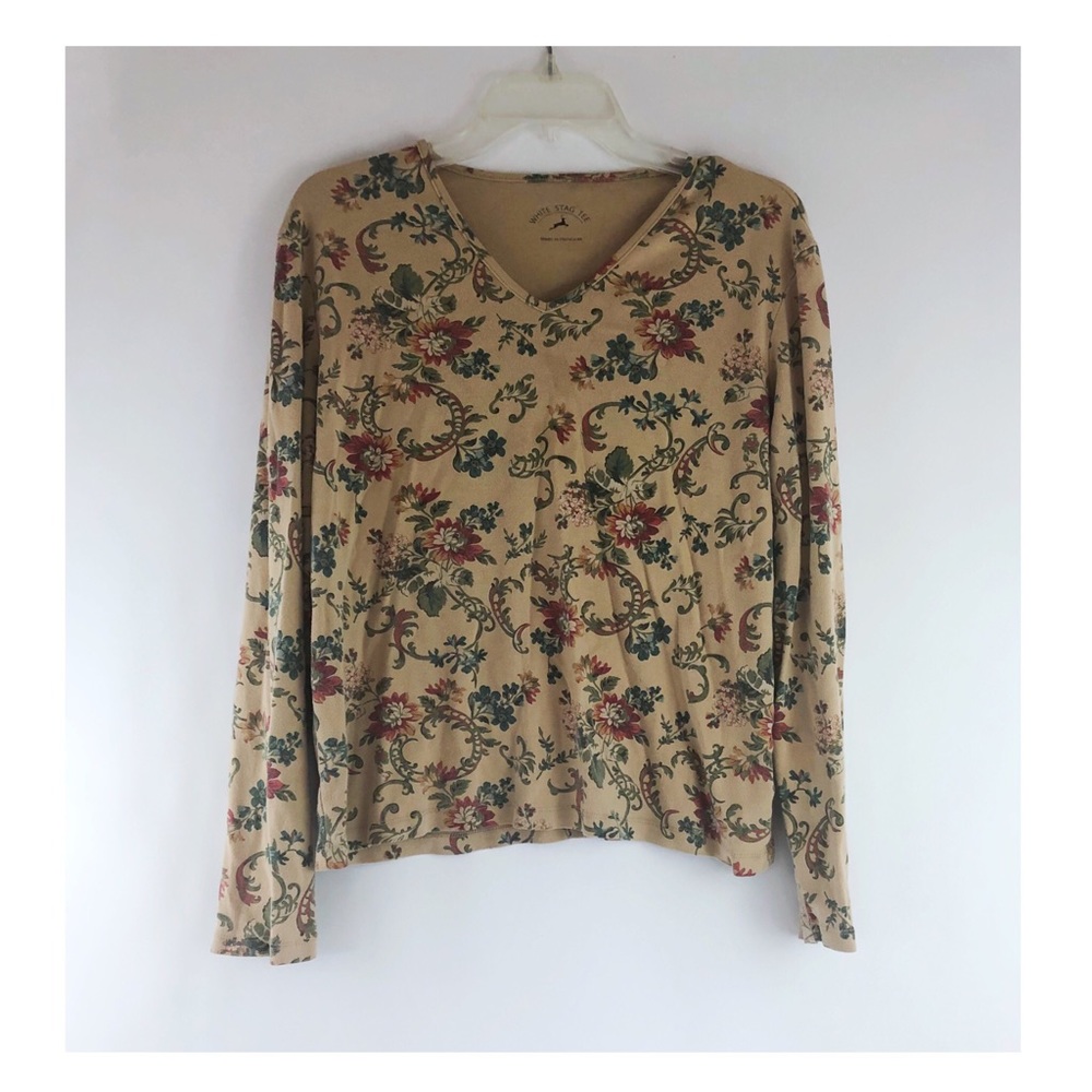 SALE 4/$10 ✨ floral paisley v neck blouse tee